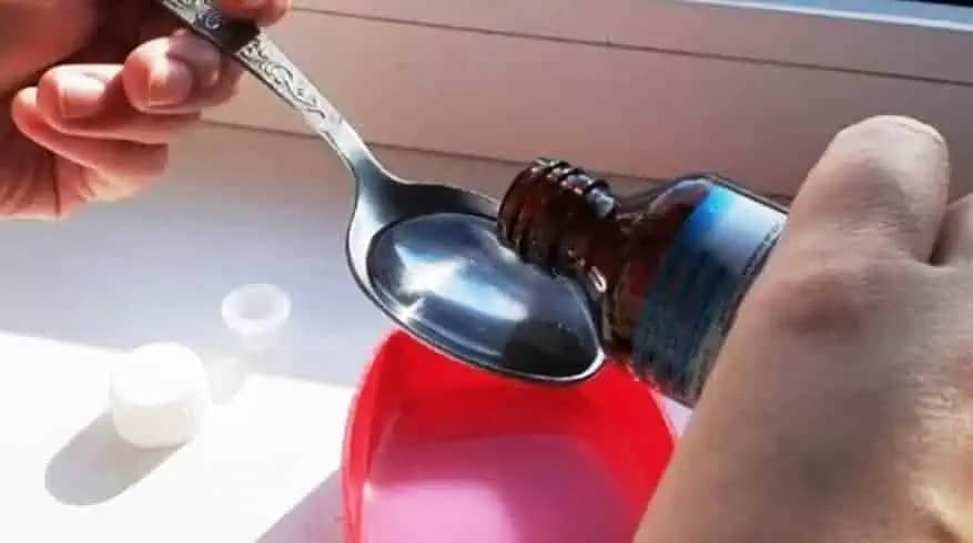 Moja SUSEDKA umýva okná len raz za pol roka a nie je na nich ani šmuha: TOTO je jej trik!