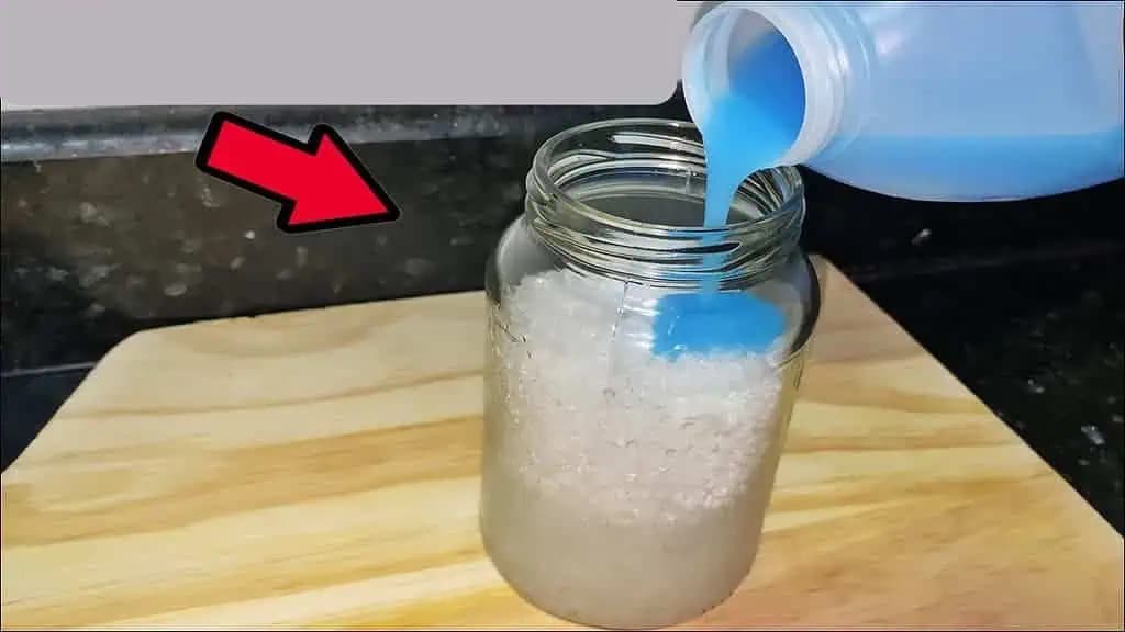 Na soľ nalejm obyčajnú AVIVÁŽ pre účinok na celé týždne: Toto musí byť v každom jednom dome!
