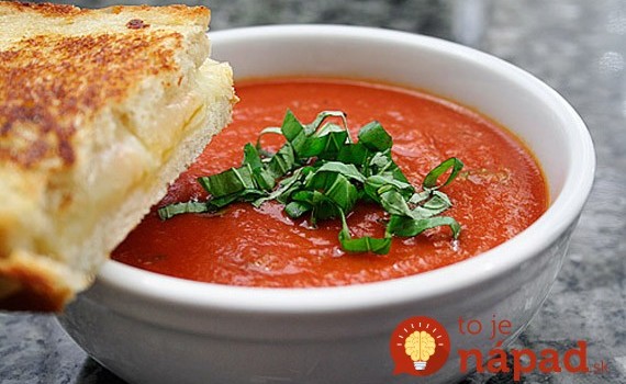 Lieči zápaly: Vynikajúca paradajková polievka s tajnou prísadou